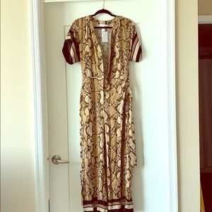 Snake print jumpsuit NEW WITH TAGS Size 6!